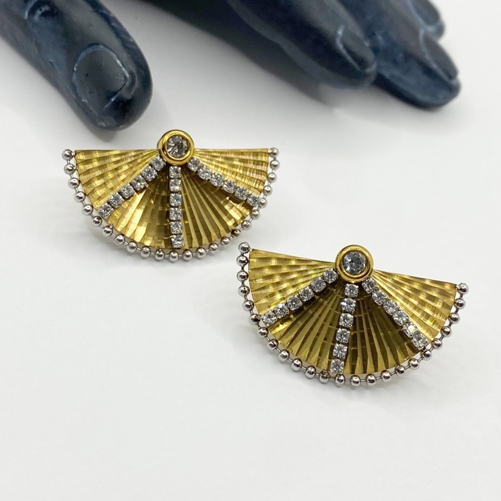 NEW Gold Fan Shaped Rhinestone Statement Earrings - Picture 8 of 8